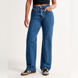 Abrocrombie & Fitch curve love high rise 90s relaxed jean